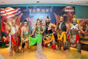 Panglima, Kapolri dan Kepala Staf Main Wayang Orang : Lestarikan Budaya Hingga Perkokoh Sinergitas TNI-Polri