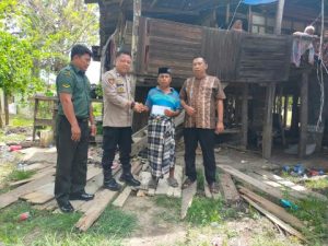 Rusuh di PT.GNI. Kapolres Morowali Utara Berikan Santunan Kepada Keluarga Korban Yang Meninggal