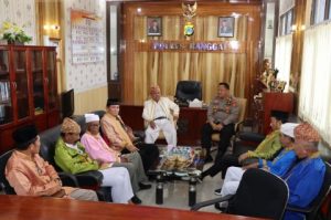 Kapolres Banggai Terima Kunjungan Silaturahmi Tokoh Adat