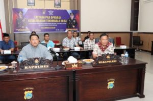 Polres Banggai Hingga Jajaran Polsek, Gelar Nobar Wayang Kulit “Wahyu Makutharama”