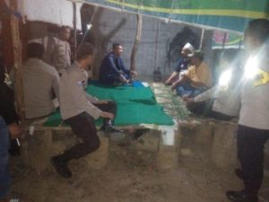 Kapolsek Toili Lakukan Mediasi Perseteruan Remaja Kompleks dan Santri Ponpes Darul Qur’an, Toili