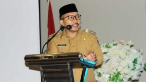 Buka Sosialisasi Moderasi Beragama Yang Digelar Kemenag Banggai, Bupati Amirudin : Dalam Melayani, Pemkab Tidak Pilih-Pilih Agama!