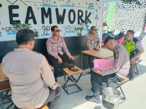 Kasubditbinkamsa Polda Sulteng Lakukan Pembinaan dan Pengecekan Atribut Satpam di Luwuk