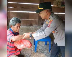 Raih Keberkahan di Bulan Suci Ramadhan, Polsek Palolo Berbagi Sembako Kepada Warga