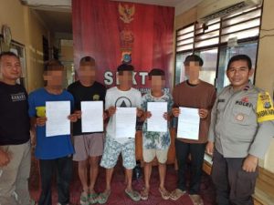Saling Memaafkan, Bhabinkamtibmas Mediasi Kasus Penganiayaan Akibat Pesta Miras