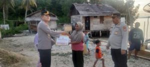 Polres Bangkep Salurkan Bansos Pada Masyarakat  Jelang Hari Raya Idul Fitri 1444 H