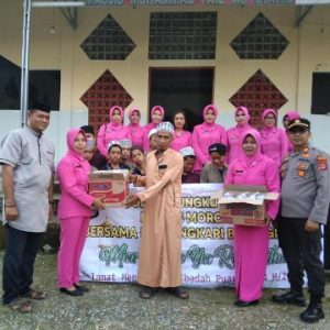 Bakti Sosial Polda Sulteng di Bulan Ramadhan, Bagikan Paket Sembako dan Takjil