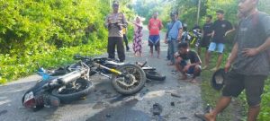 Polisi Olah TKP Kecelakaan Motor Vs Motor, di Desa Luok Kecamatan Balantak