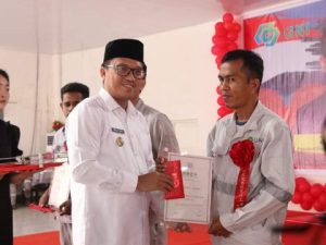 Bupati Morut Hadiri Peringatan Hari Buruh Internasional