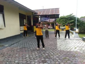Personil Polsek Bulagi Bersama Personil Koramil Bulagi, Laksanakan Olahraga Bersama