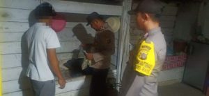 Hindari Polisi, Penjual Miras Sembunyikan Dagangan di Cucian Piring