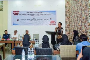 Bupati Morut Kukuhkan Pengurus Himpunan Mahasiswa Pelajar Desa Koya (Himalaya)