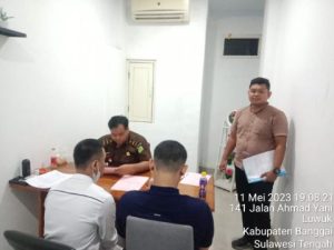 Polisi Limpahkan Tersangka dan Barang Bukti Kasus Penikaman di Kota Luwuk