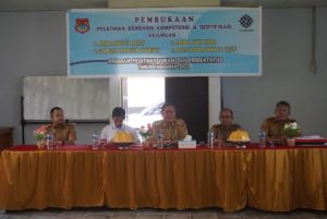 Mewakili Bupati, Sekda Banggai Membuka Kegiatan Pelatihan Berbasis Kompetensi dan Sertifikasi