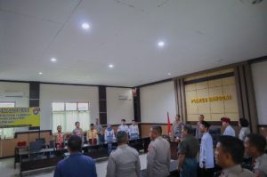 Kapolres Banggai Ikuti Vidcon Dialog Publik Hoegeng : Keteladanan Melintas Zaman