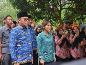 Bupati Delis Hadiri Kegiatan Lomba Desa Tingkat Kabupaten Morut, di Desa Korololaki