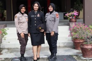 Ini Polwan Cantik, Yang Menjadi Perwira Upacara Hari Lahir Pancasila di Mapolres Banggai