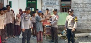 Semarakan HUT Bhayangkara ke-77, Polsek Toili Kunjungi Panti Asuhan Berikan Bansos