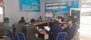 Kasat Intel Polres Banggai, Hadiri Rapat Penertiban Pasar Simpong Luwuk