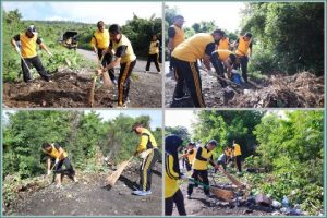 Polri Peduli Lingkungan, Polres Banggai Bersama Masyarakat di Kilongan Permai Bersihkan Sampah