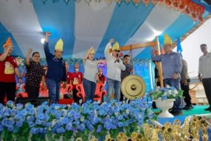 Tampilkan Defile Kebudayaan Mori Yang Menarik, Bupati Morut Puji Kreativitas Pemuda GKST Klasis Beteleme