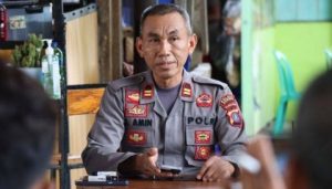 Puluhan Personel Polres Banggai, Kawal Gerak Jalan Tingkat SD di Luwuk