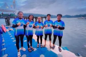 Dipersiapkan Mengikuti Pra-PON di Jawa Barat, Lima Atlet Dayung Putri Morut Jadi Bintang di Arena Lomba Dragon Boat