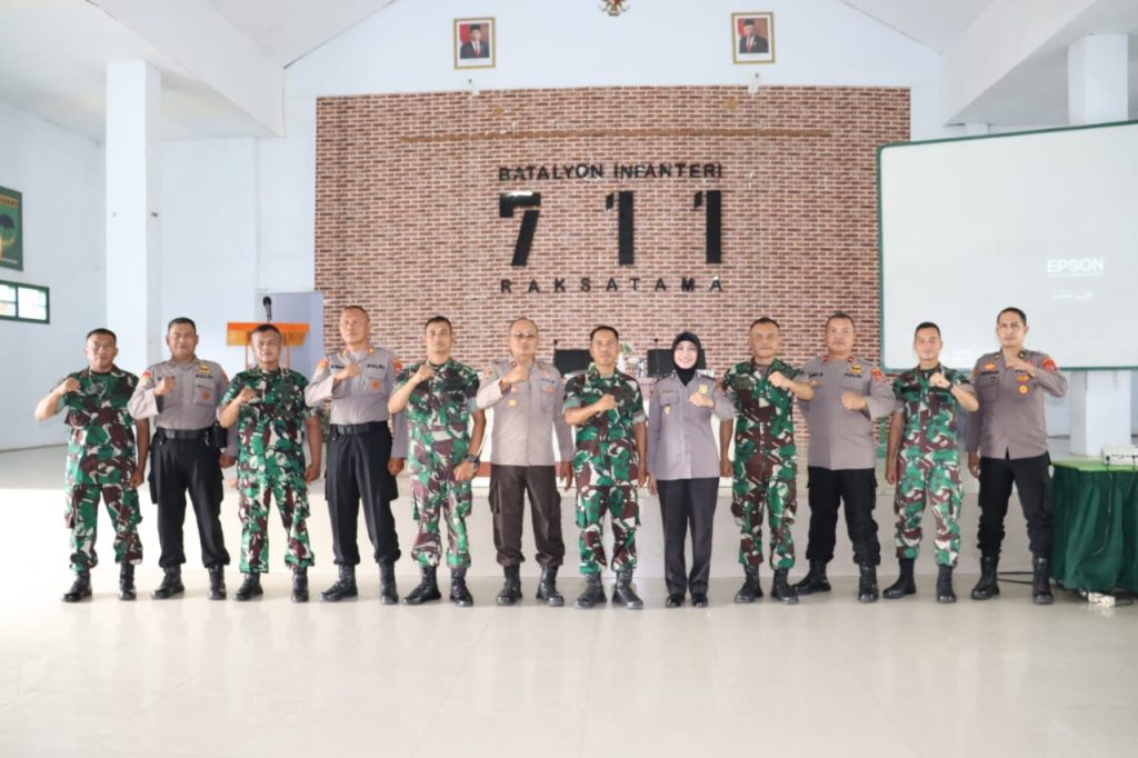 Sinergitas TNI Polri melalui Kegiatan Kohesi Sosial Siswa SPN Polda Sulteng