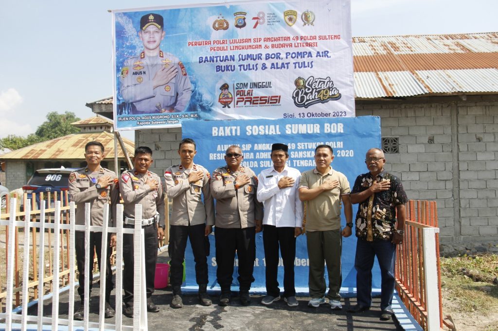 3 Tahun Mengabdi, Perwira SIP 49 Polda Sulteng Beri Bantuan Sumur Bor Serta Buku Warga Binangga
