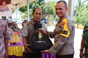Puncak Bakti Kesehatan dan Bakti Sosial Akabri 91, digelar di Mapolsek Ampana Tete