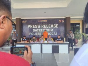 Wakapolres Banggai Pimpin Konferensi Pers, Tindak Pidana Korupsi APBDesa Matabas Bunta