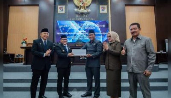 Rapat Paripurna Penetapan APBD Banggai Tahun 2024, Ditetapkan Sebesar 3,1 Triliun