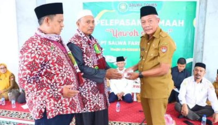 Bupati Balut, Melepas Secara Langsung Calon Jama’ah Umroh PT. Salwa Faridzha Wisata