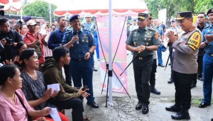 Wujudkan Pemilu Damai, Panglima TNI dan Kapolri Gelar Kegiatan Bhakti Sosial dan Bhakti Kesehatan