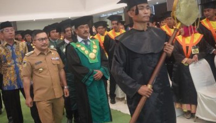 Bupati Banggai Amirudin, Hadiri Wisuda Sarjana Angkatan XXI Universitas Muhammadiyah Luwuk