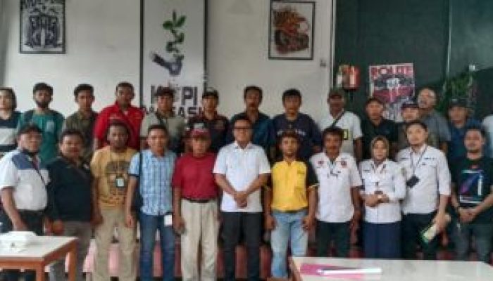 Bupati Morut Kopi Bareng Bersama Wartawan, Memaparkan Visi Misi Berkelanjutan