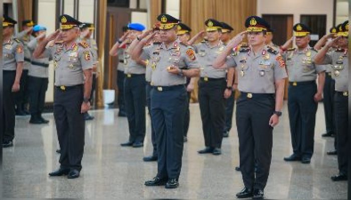 Kapolri Naikan Pangkat 45 Pati Polri, Ada Satu Polwan Jadi Jenderal