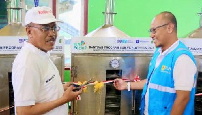Pemda Morut Terima Bantuan Alat Pengasap Ikan, Hasil Kerjasama Antara IPB University Dengan PT. PLN (Persero)