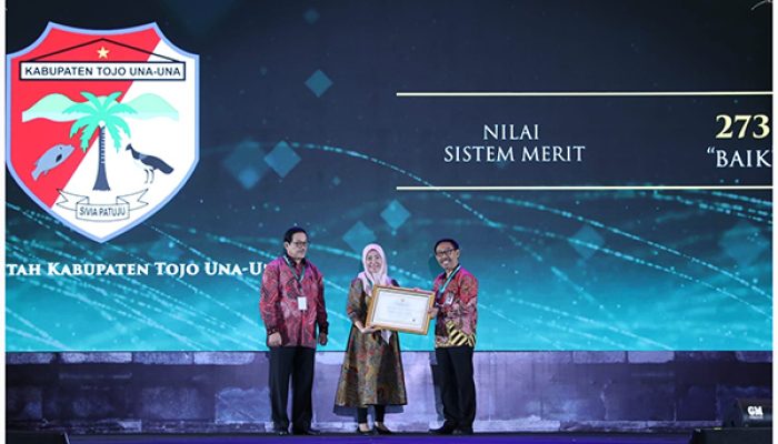 Pemda Tojo Una-Una  Menerima Penghargaa Anugerah Meritokrasi KASN