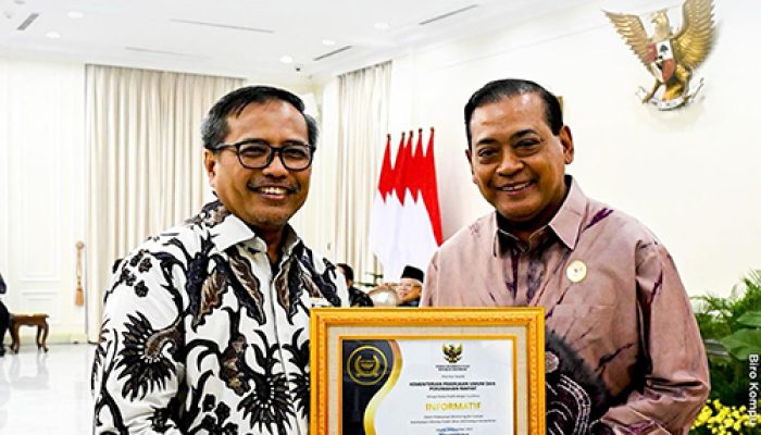 Kementerian PUPR meraih penghargaan