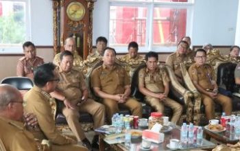 Bupati Morut Pimpin Rapat Internal Perdana, Tahun 2024 Dengan Para Pimpinan OPD
