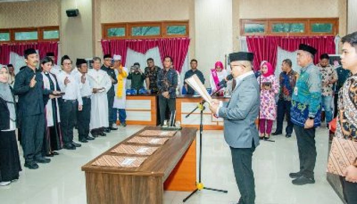 Bupati Amirudin, Lantik Pejabat Pimpinan Tinggi Pratama, Administrator, Pengawas, Fungsional di Lingkup Pemda Banggai