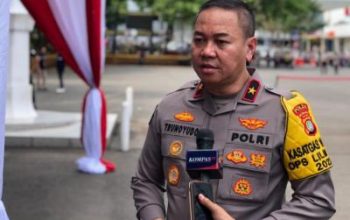 Polri Bantu Evakuasi Korban Kecelakaan KA Turangga dan KA Bandung Raya
