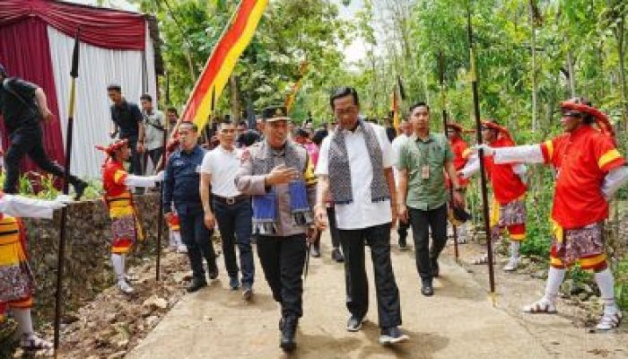 Kapolri Jenderal Listyo Sigit Prabowo, Resmikan 10 Sumur Bor Polri Presisi di Gunungkidul dan Bagikan Sembako