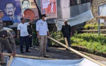 Bawaslu Bangkep Bersama Pol PP Dan Dishub, Adakan Penertiban APK Baliho Yang di Pasang Ditempat Yang Dilarang