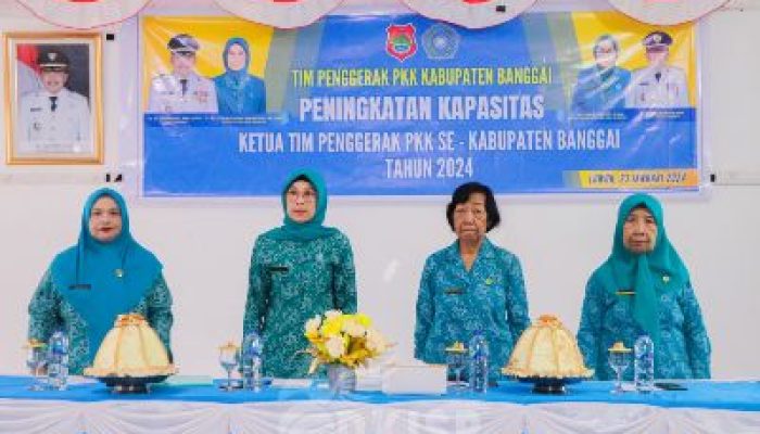 Ketua TP-PKK Hj. Syamsuarni Amirudin, Resmi Buka Acara Peningkatan Kapasitas Ketua-ketua Tim Penggerak PKK Kecamatan Se_Kabupaten Banggai