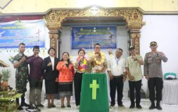 Bupati Morut, Tutup Kegiatan Pertemuan Jaringan Kerja  Persekutuan Perempuan GKST ke-46