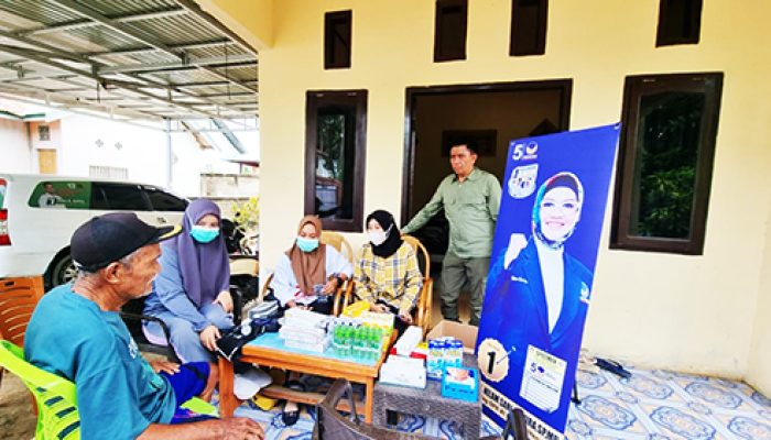Posko layanan Kesehatan  Gratis digelar di desa Tayawa oleh Tim Relawan NSL dikawal Samsurijal Labatjo