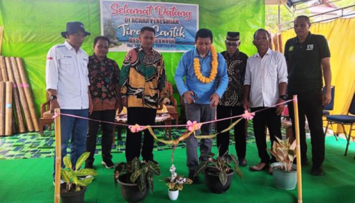 Wabub Tojo Una-Una Resmikan Usaha Tirai Cantil Lembanato (TCL) Kecamatan Togean