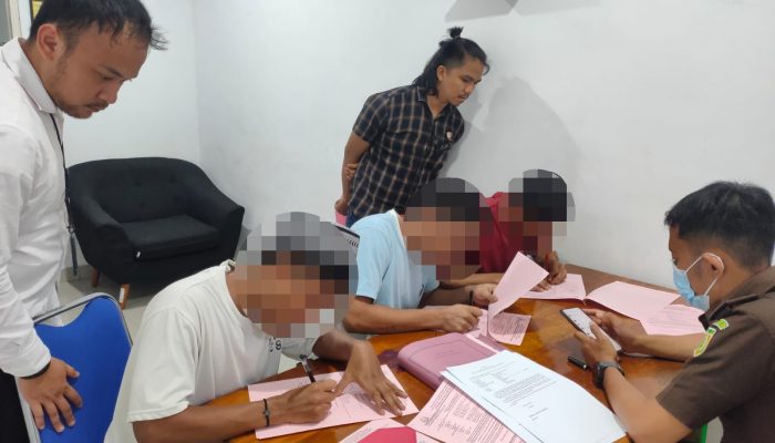 Polisi Serahkan ke Jaksa Tiga Tersangka Kasus Pencurian 
